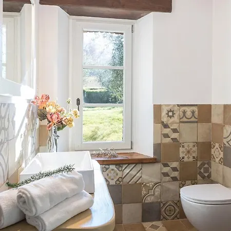 וילה La Di Dante 6, Emma